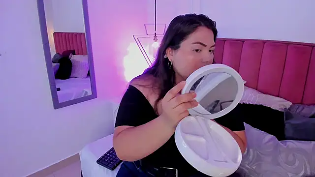 Tessa Sinclaire online show from September 15, 8:27 pm