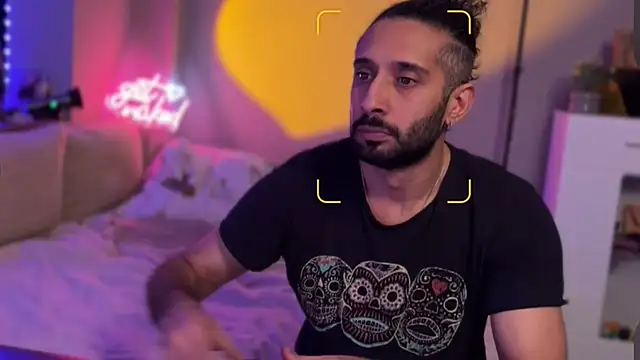 Secret Lovers1 online show from April 16, 6:07 pm