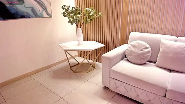 AyshelBrown online show from September 29, 4:28 am