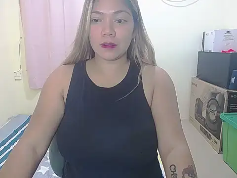 briannalove222 online show from April 2, 12:19 am