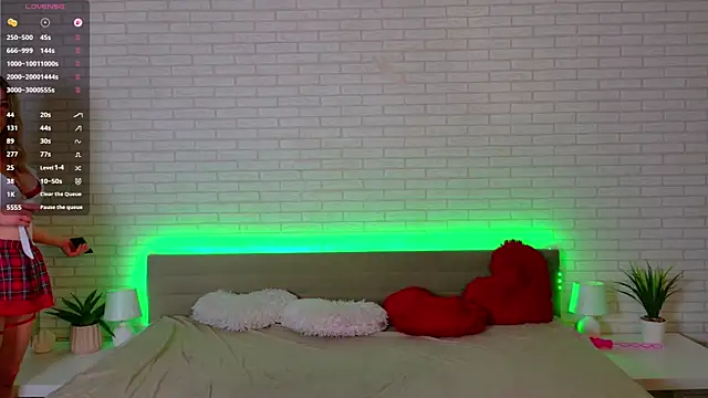 evafolver online show from March 2, 4:57 pm