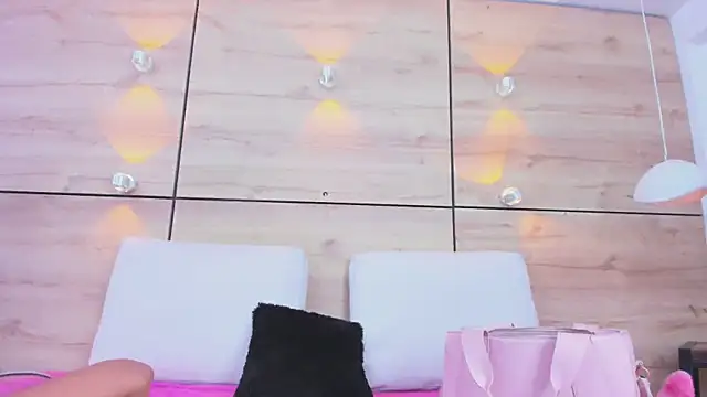 aaliyah beller online show from October 23, 9:21 pm