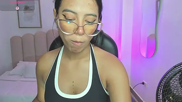 raven stonee online show from March 7, 12:50 am