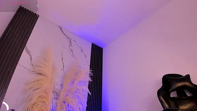 ShaunaDream online show from February 21, 6:36 am