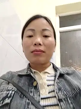 Annaacutee online show from October 18, 11:35 am