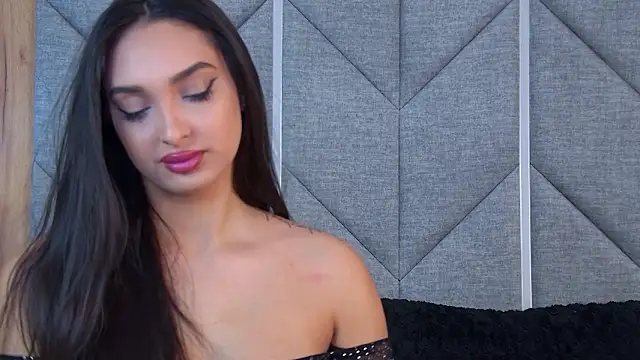 Kimberlymav online show from February 12, 5:42 am