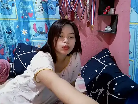 nanagrl online show from April 19, 8:47 am