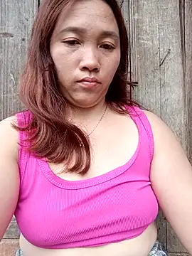 miumiu 00 online show from October 3, 9:25 am