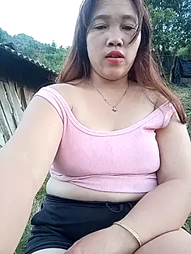 miumiu 00 online show from October 5, 10:31 am