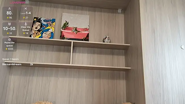 GlaydsLeveto online show from October 2, 6:07 am