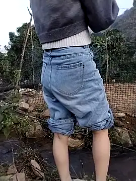 linda bae00 online show from December 2, 9:11 am