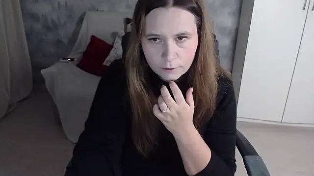 AdelinaLawson online show from November 18, 10:49 am