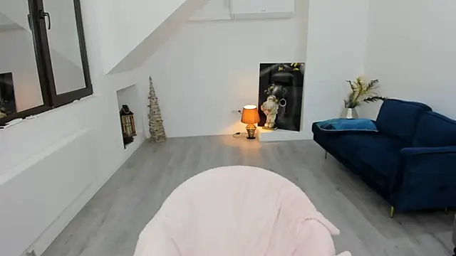 Ranya Evy online show from November 12, 5:00 pm