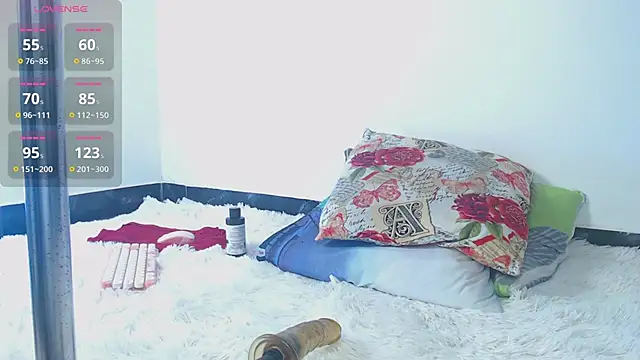 Brianna22  online show from September 20, 8:40 pm