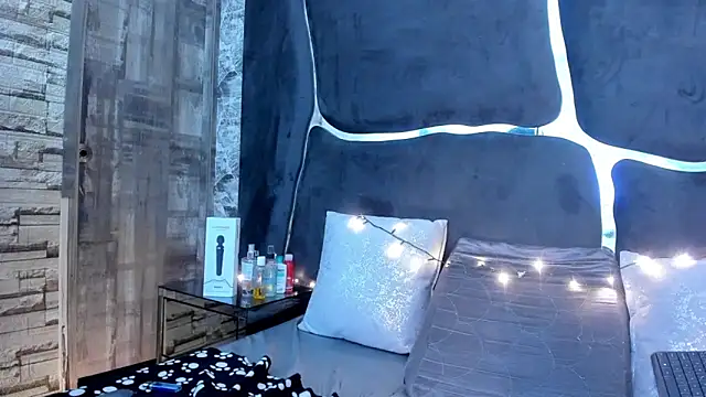 Morana  Hot online show from October 15, 4:15 am