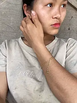 milo bae online show from March 27, 7:10 am