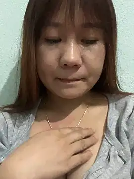 qinejr37 online show from December 5, 1:49 am