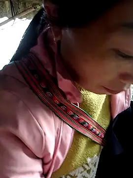 lucybaby00 online show from February 17, 9:19 am