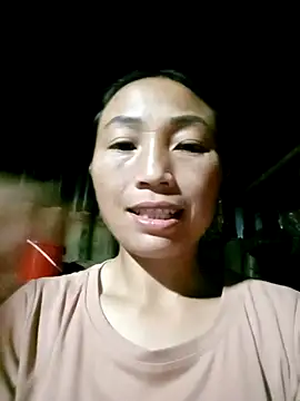 lucybaby00 online show from April 15, 12:06 pm