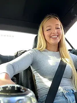 emilypeperoni online show from November 13, 12:04 pm