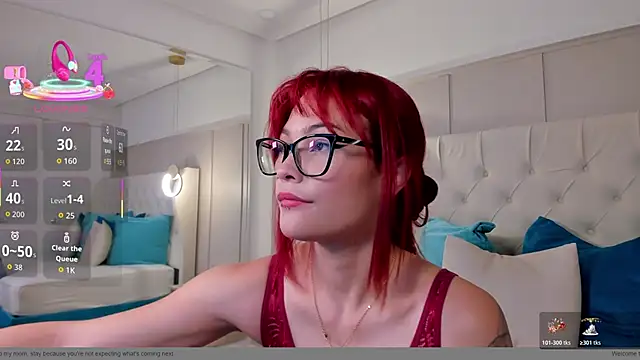 mae lyra online show from December 21, 8:02 pm