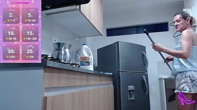 AllysonStonne online show from October 24, 11:01 pm