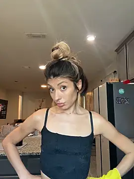 bbgurlnickii online show from October 20, 8:01 pm