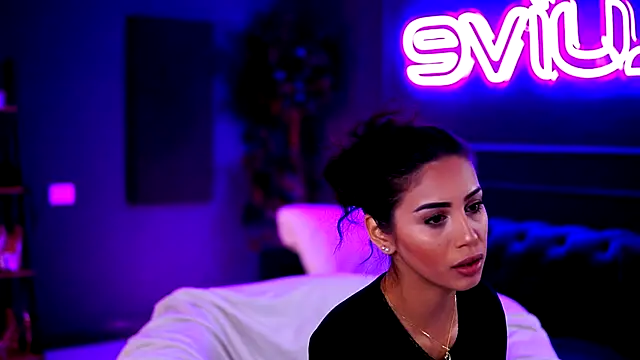 SiennaRuh online show from November 19, 11:43 am