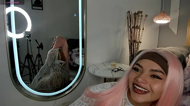 Mia zafir online show from April 28, 8:24 pm