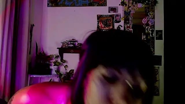 Snapshot of MistressMariam_ chatting on September 12, 3:18 am MistressMariam  online show from September 12, 3:18 am