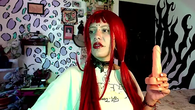 Snapshot of MistressMariam_ chatting on October 5, 10:15 pm MistressMariam  online show from October 5, 10:15 pm