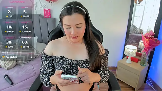 amaia monet online show from March 31, 7:47 pm