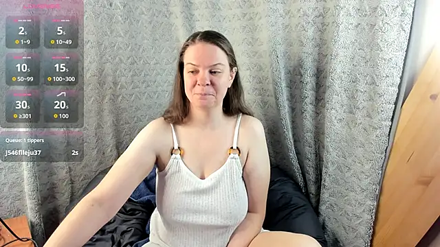 MiaLores online show from November 11, 8:11 am