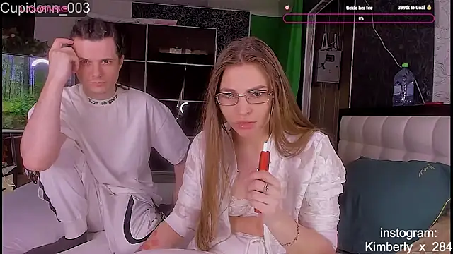 Kimberly Wolker online show from March 30, 1:00 pm