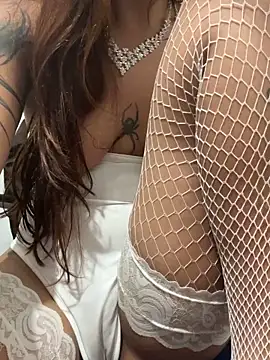 AliceMrtnz online show from April 18, 7:58 pm