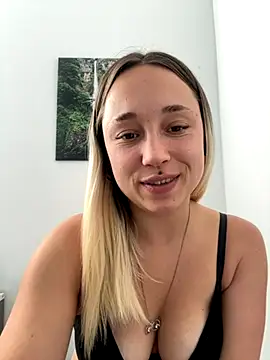 stelli 99 online show from September 28, 3:06 pm