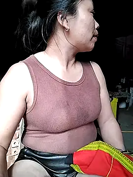 venu00 online show from March 31, 1:38 am