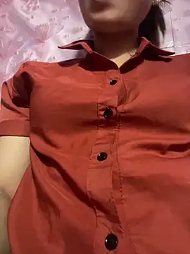Ngoc-bbi online show from June 18, 1:49 pm