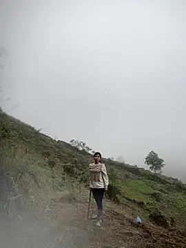 Ngoc-bbi online show from April 1, 1:50 am