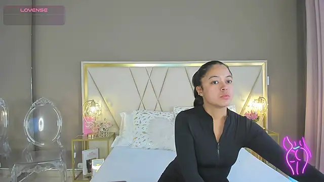 BiancaDior online show from September 8, 4:50 pm