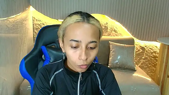 Agnis ink r online show from November 12, 1:09 pm