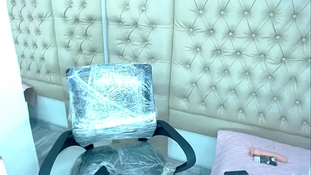 JessicaHott01 online show from January 15, 3:45 am