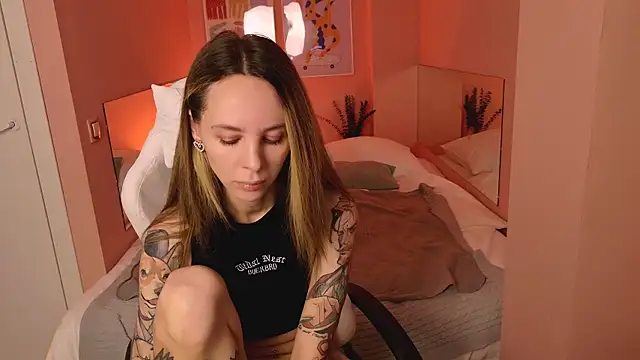 MiaGraham1 online show from October 24, 4:36 pm