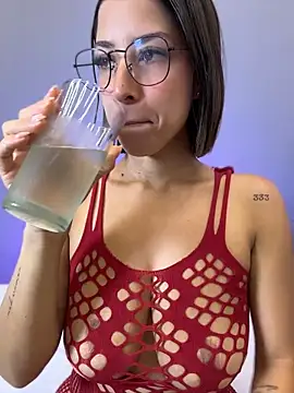 luvely online show from June 21, 12:14 am
