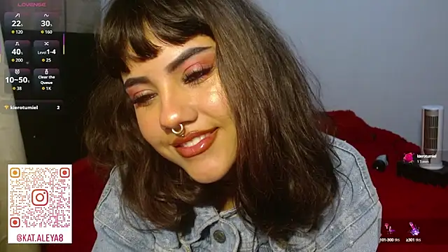 Divinejewel444 online show from September 20, 10:13 am