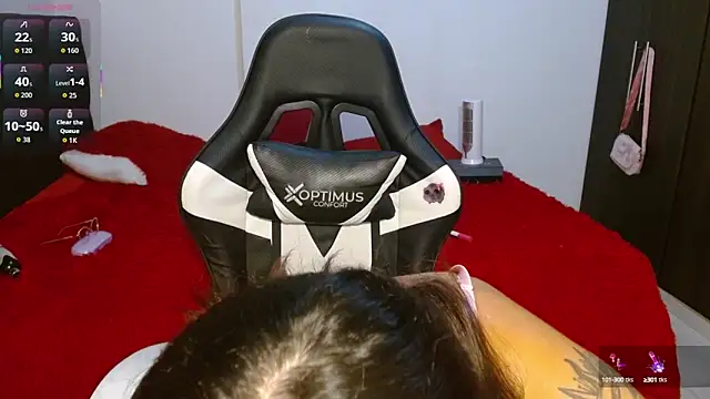 Divinejewel444 online show from September 27, 7:59 am