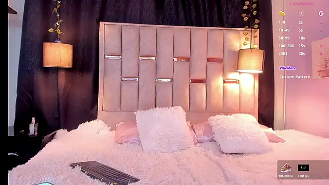 melody-rouss online show from November 24, 2:57 am