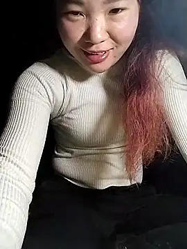 lylylove online show from February 1, 1:15 am