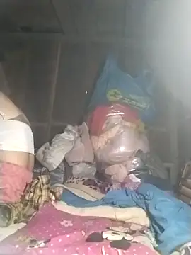 lylylove online show from April 12, 9:56 am