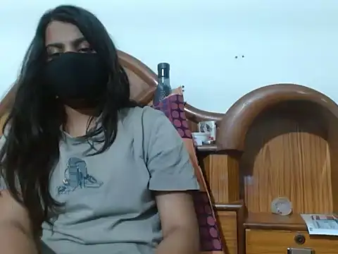 Vaani Singha online show from October 17, 8:23 pm